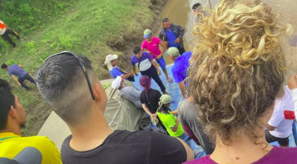 Περού: Αυτόχθονες απήγαγαν περίπου 150 τουρίστες ως διαμαρτυρία για πετρελαιοκηλίδα σε ποταμό