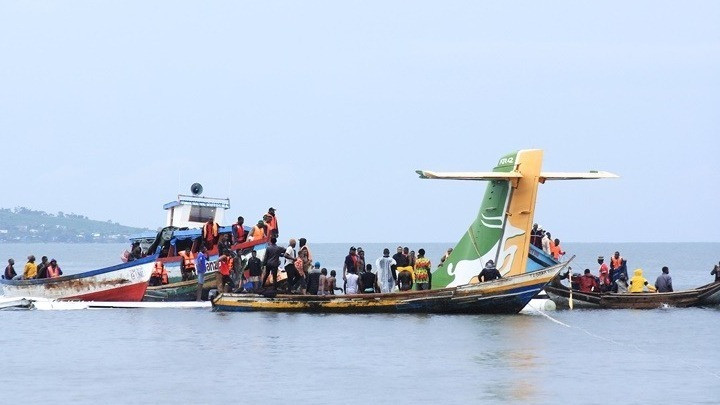 Τανζανία: 19 νεκροί από την προσθαλάσσωση αεροπλάνου στη λίμνη Βικτόρια