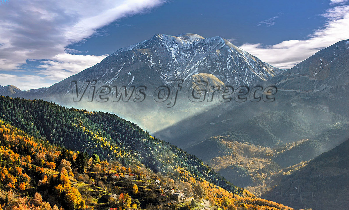 Βελούχι, ονειρεμένο φθινοπωρινό οδοιπορικό στο μεγάλο βουνό της Ευρυτανίας