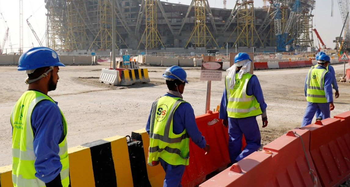 Κατάρ: Άθλιες οι συνθήκες εργασίας των εργαζομένων για το Μουντιάλ – «Κουλτούρα φόβου και τιμωρίας»