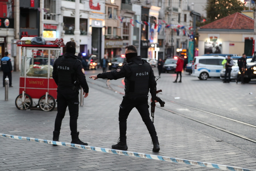 Φονική έκρηξη στην πλατεία Ταξίμ της Κωνσταντινούπολης – Τρομοκρατική επίθεση εξετάζουν οι αρχές