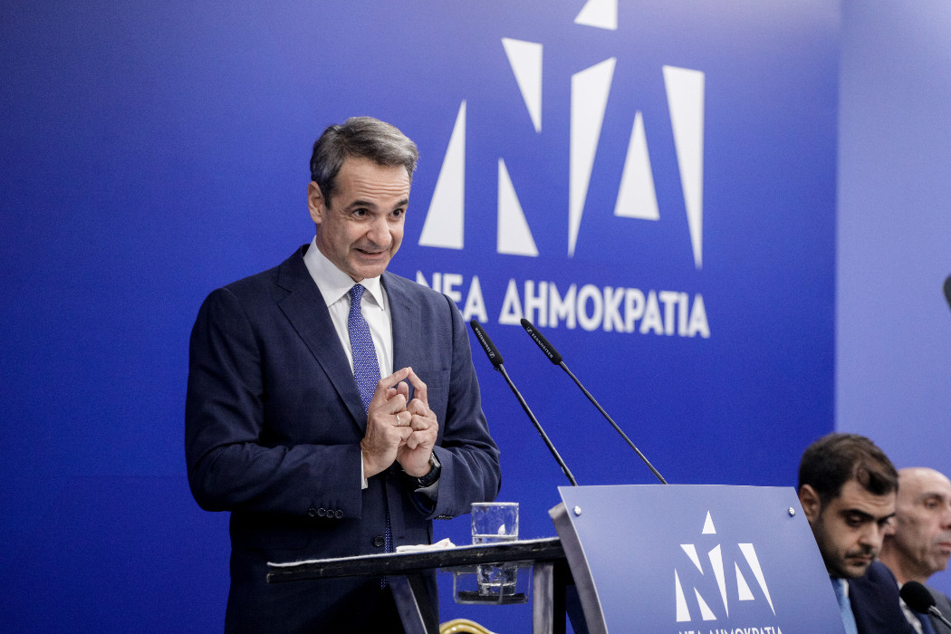 Στην αντεπίθεση ο Μητσοτάκης για τις παρακολουθήσεις: Κατηγορεί ΣΥΡΙΖΑ και μιλά για «εξωθεσμικά κέντρα»