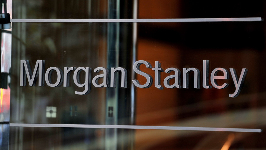 Morgan Stanley: Πρόωρες κάλπες λόγω σκανδάλου παρακολουθήσεων – Ζοφερές προβλέψεις για την ελληνική οικονομία