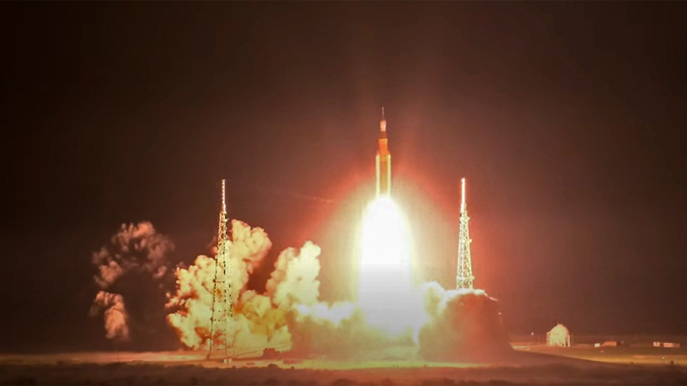 Εκτοξεύτηκε ο πύραυλος προς την Σελήνη της αποστολής Artemis [Βίντεο]