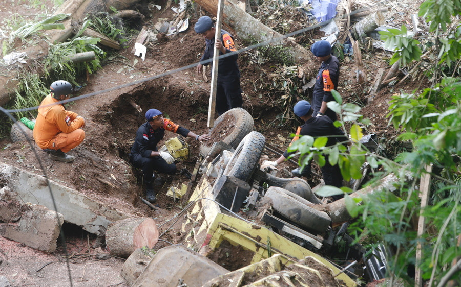 Στους 252 αυξήθηκε ο αριθμός των νεκρών από τον σεισμό στην Ινδονησία