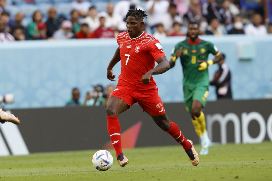 Πρεμιέρα με νίκη για Ελβετία, με γκολ παίκτη που γεννήθηκε στο Καμερούν [Βίντεο]