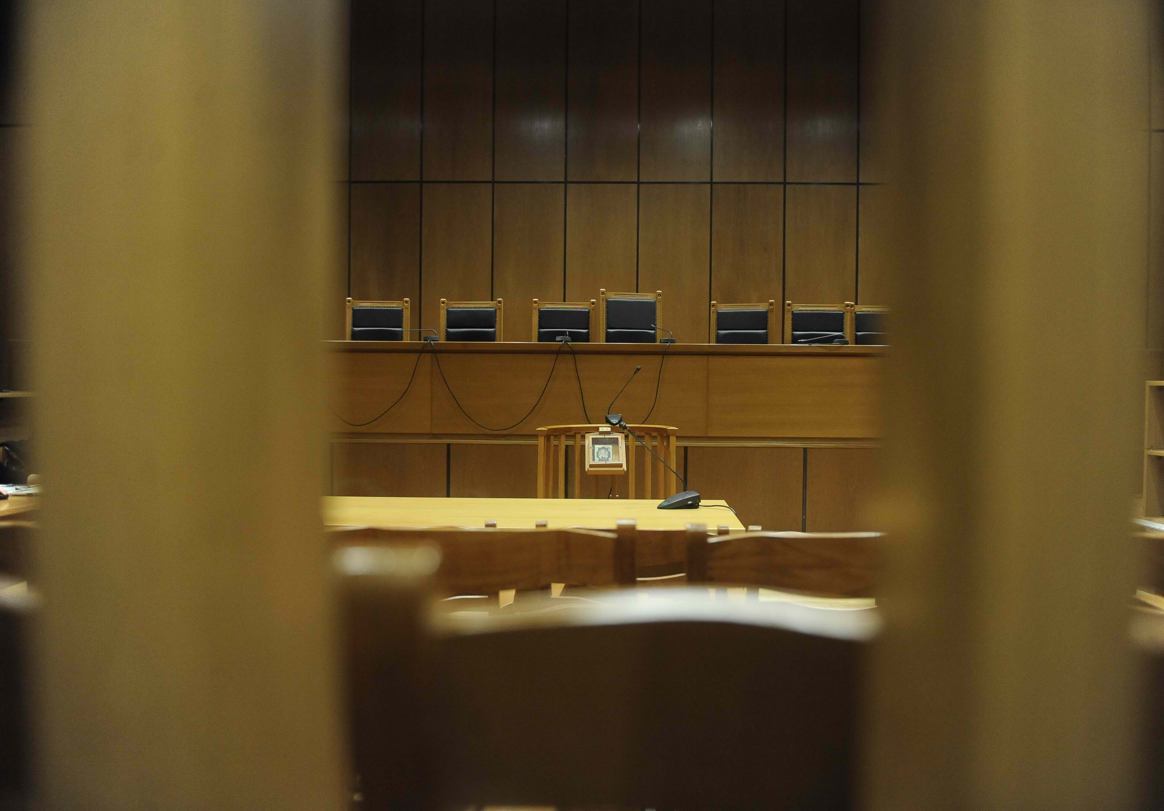 Υπόθεση Greek Mafia: Παραιτήθηκε ο πρόεδρος του δικαστηρίου για λόγους ευθιξίας