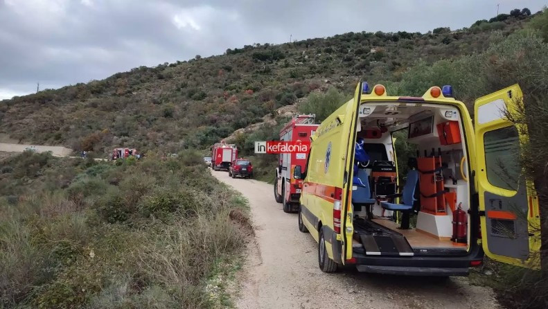 Τραγωδία με δύο νεκρούς στην Κεφαλονιά – Φορτηγό έπεσε σε γκρεμό 200 μέτρων