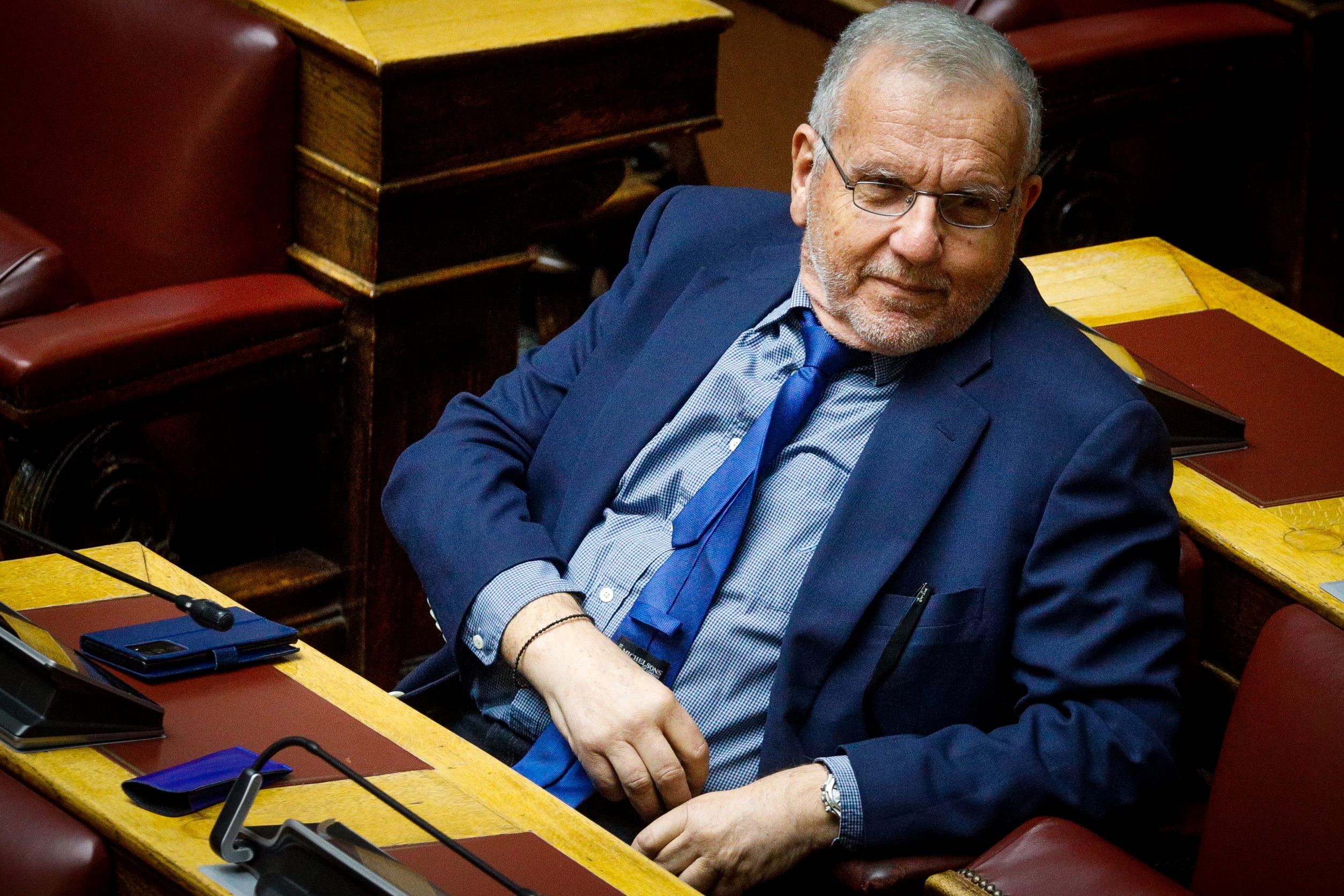 «Λάδι» ο Στεφανάδης για το πρωθυπουργικό κορονο-γλέντι στην Ικαρία εν μέσω καραντίνας