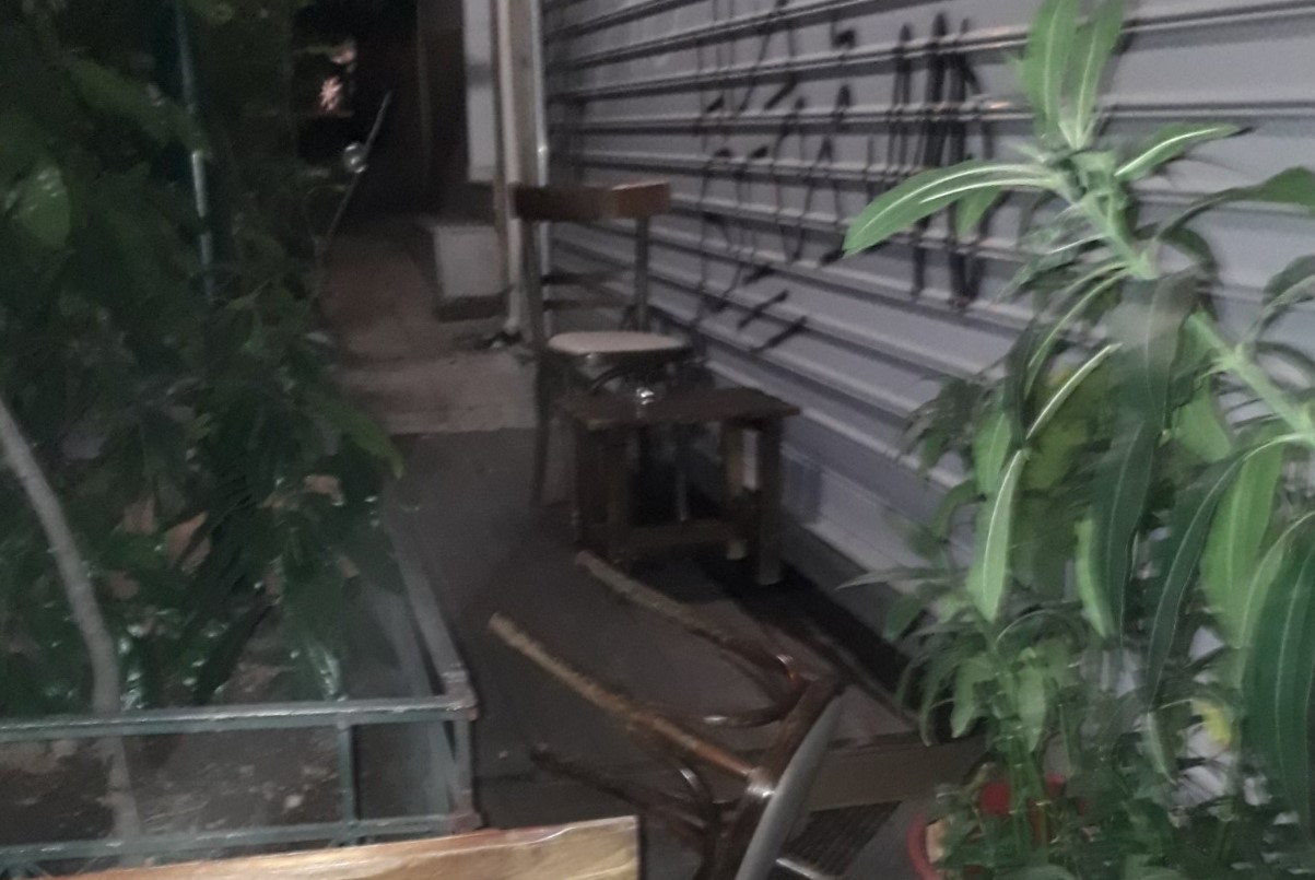 Εξάρχεια: Αστυνομικοί «Δέλτα» έπεσαν με τα μηχανάκια πάνω σε θαμώνες μπαρ