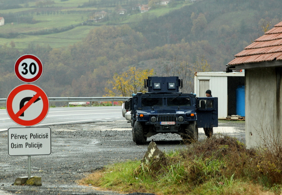 Ισχυρές αστυνομικές δυνάμεις αναπτύχθηκαν στο Κόσοβο – Αντιδράσεις από το Βελιγράδι