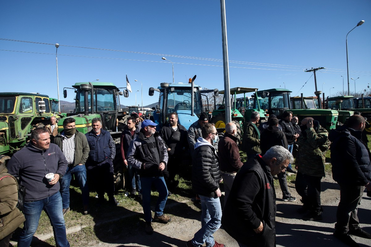 Έτοιμοι οι αγρότες για μπλόκα σε όλη την Ελλάδα