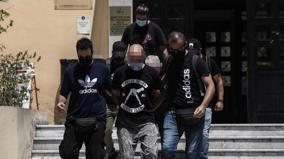 Δίκη Ηλιούπολης: Η ανακοίνωση των δικηγόρων του αστυνομικού που καταδικάστηκε για σωματεμπορία
