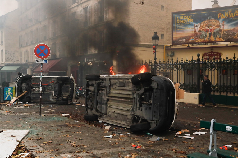 Ρατσιστική επίθεση στο Παρίσι: Σε ψυχιατρική κλινική ο δράστης