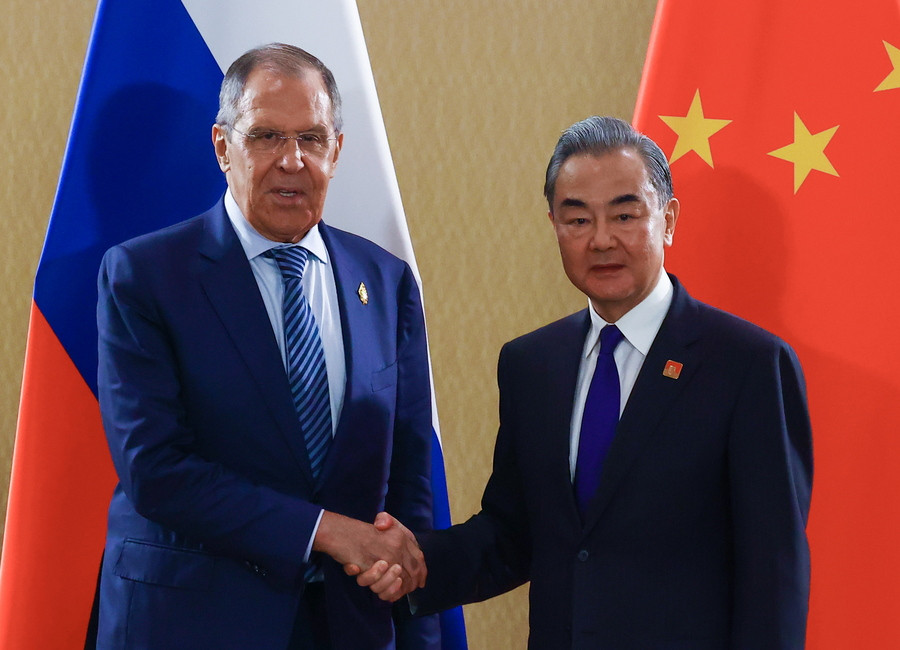 Η Κίνα προαναγγέλλει εμβάθυνση των σχέσεων με τη Ρωσία το 2023