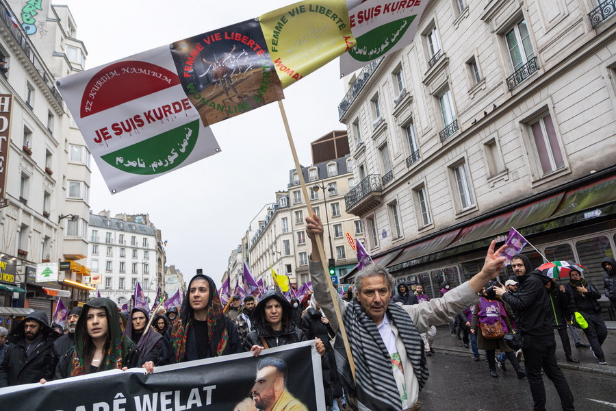 Γαλλία: Νέα πορεία κουρδικών οργανώσεων στο Παρίσι