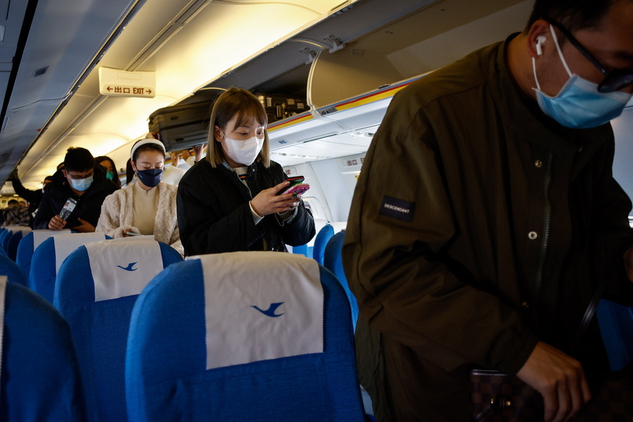 Κίνα: Τέλος η καραντίνα για τους ταξιδιώτες- «Μεταδοτική» ασθένεια και όχι «πνευμονία» πλέον η Covid-19