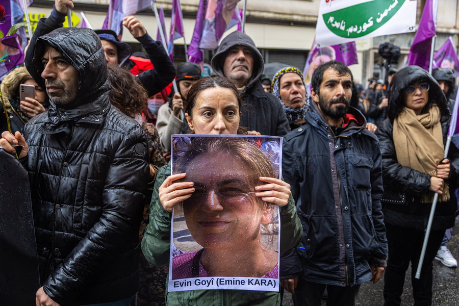 Γαλλία: Προφυλακιστέος ο 69χρονος δολοφόνος των τριών Κούρδων στο Παρίσι