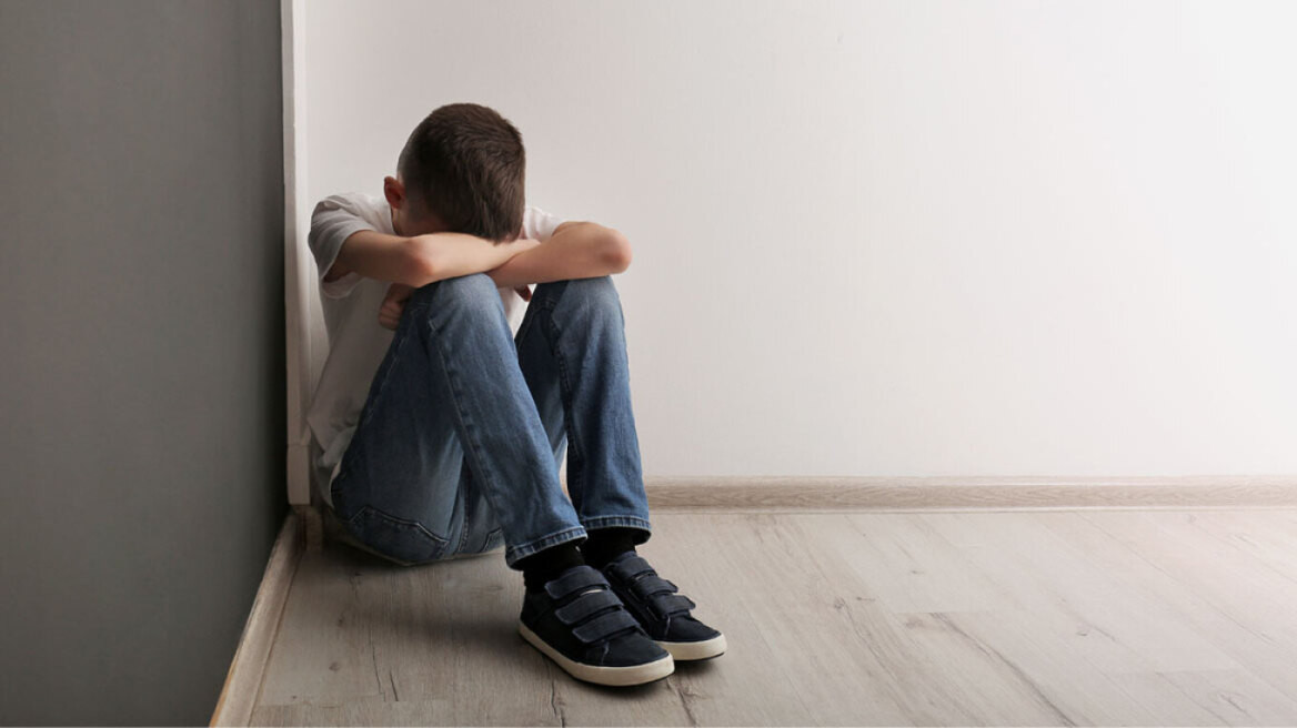 Βιασμός 15χρονου στο Ίλιον: «Όταν έλεγαν αυτό ήξερα ότι θα άρχιζαν πάλι να το κάνουν» – Σοκάρουν οι περιγραφές του αγοριού [Βίντεο]