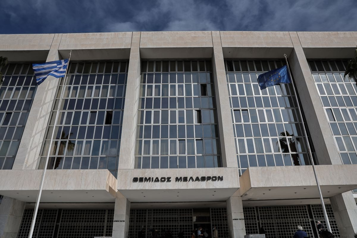 Επείγον έγγραφο από τις ελληνικές Αρχές στον Παναμά για εμβάσματα σε Καϊλή – Τζιόρτζι