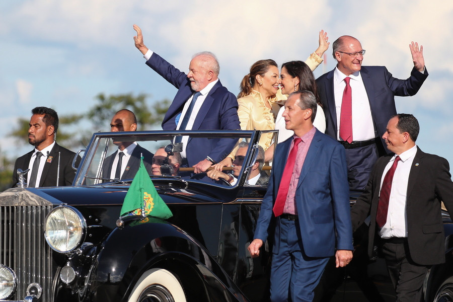 Λούλα ντα Σίλβα: «Θα ανοικοδομήσουμε τη χώρα μαζί με τον βραζιλιάνικο λαό»