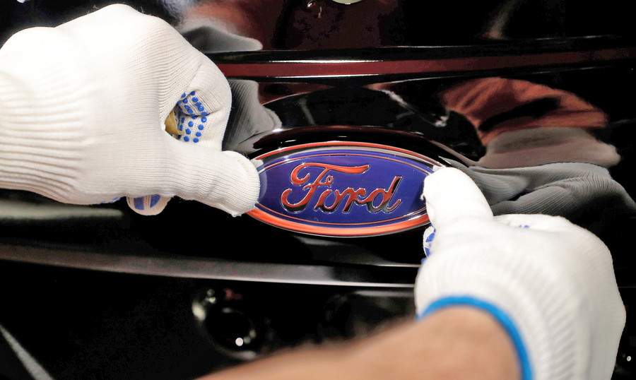 Πάνω από 1.000 απολύσεις σχεδιάζει η Ford στη Γερμανία