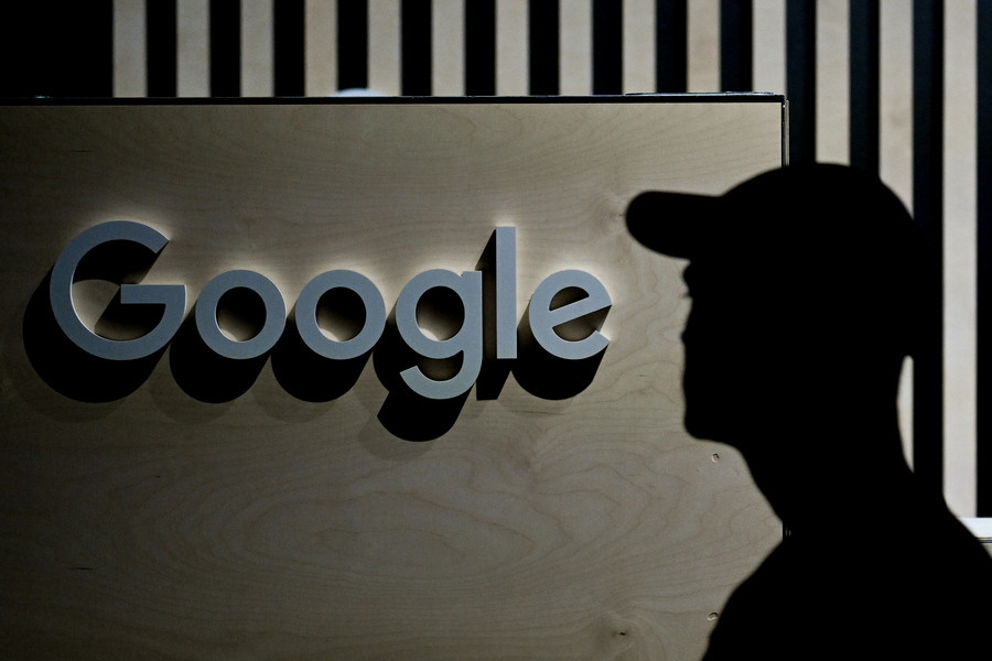 Η Google απολύει 12.000 εργαζομένους
