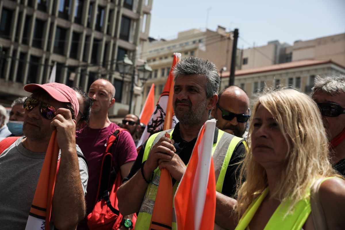 Εργαζόμενοι ΟΤΑ: Απεργία – αποχή από τις υπηρεσίες δόμησης και στάση εργασίας