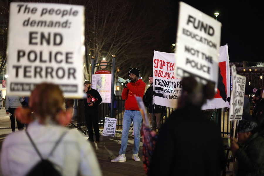 ΗΠΑ: Οργή στο Μέμφις μετά τη δημοσιοποίηση πλάνων από τη βίαιη σύλληψη του Τάιρ Νίκολς [Βίντεο]