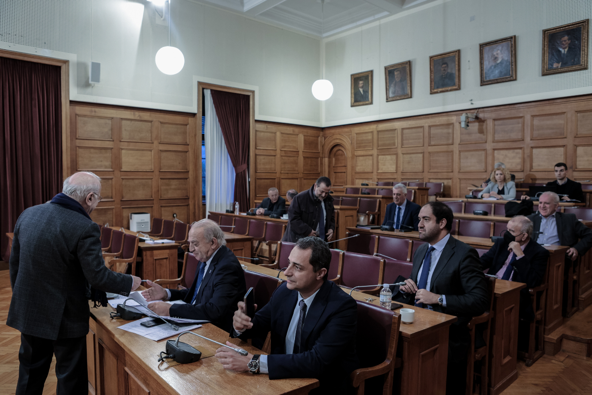 Βουλή: Πρώτη αποχώρηση των βουλευτών του ΣΥΡΙΖΑ από ψηφοφορία