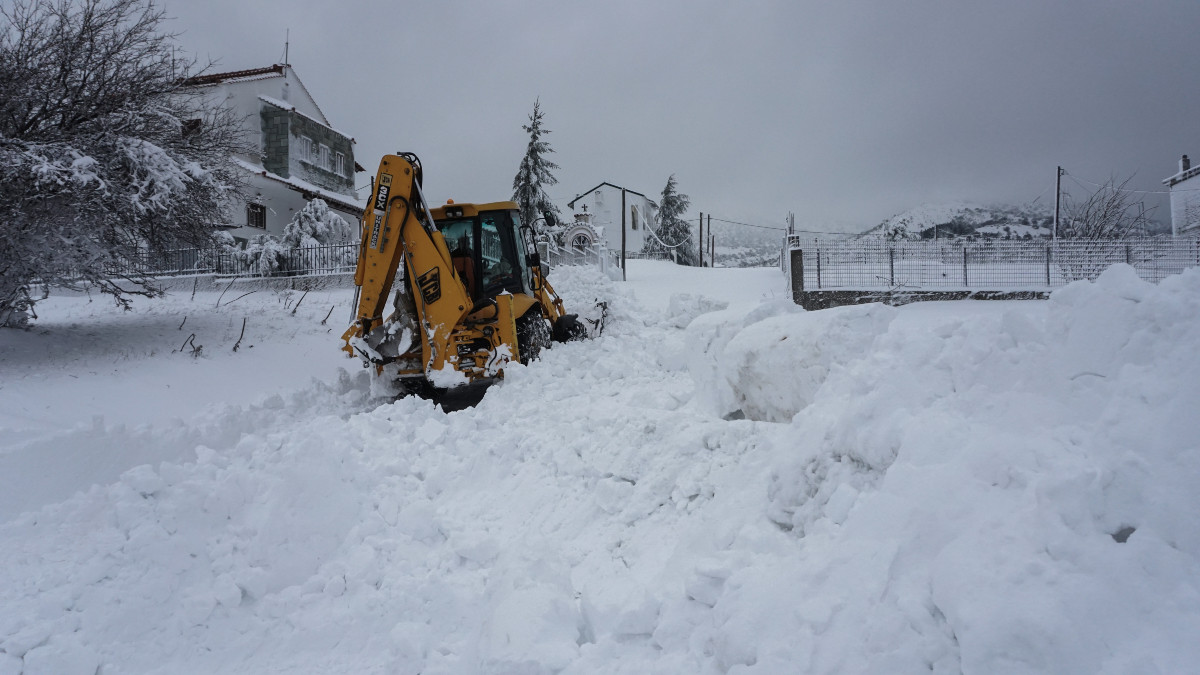 Συναγερμός στον Κίσσαβο για 9 εγκλωβισμένους λόγω χιονόπτωσης