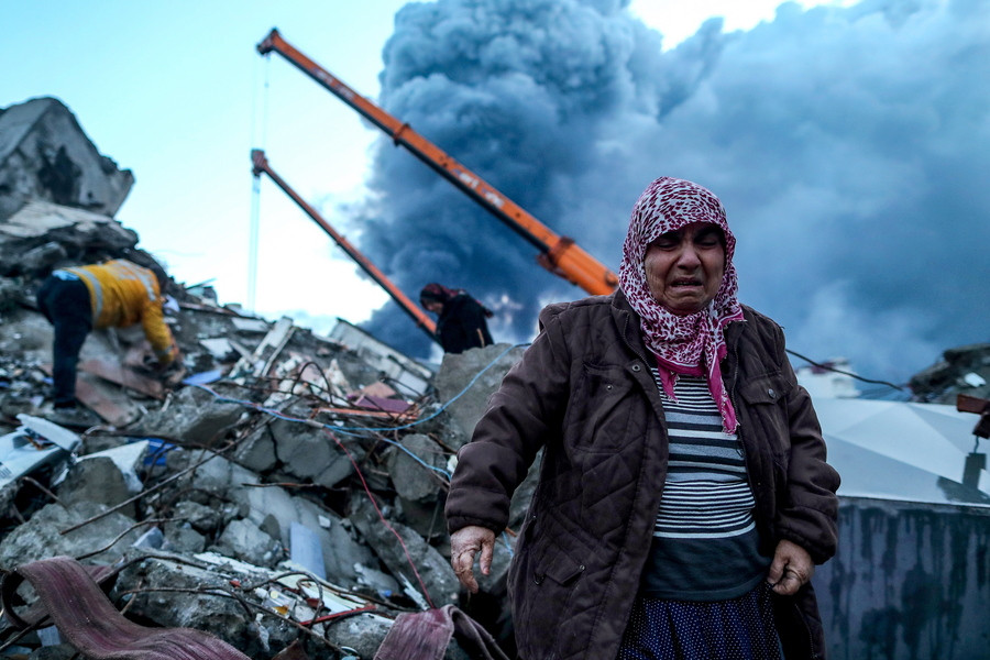 Σεισμός σε Τουρκία – Συρία: «Παράθυρο 72 ωρών» για την ανεύρεση επιζώντων – Πάνω από 7.000 οι νεκροί