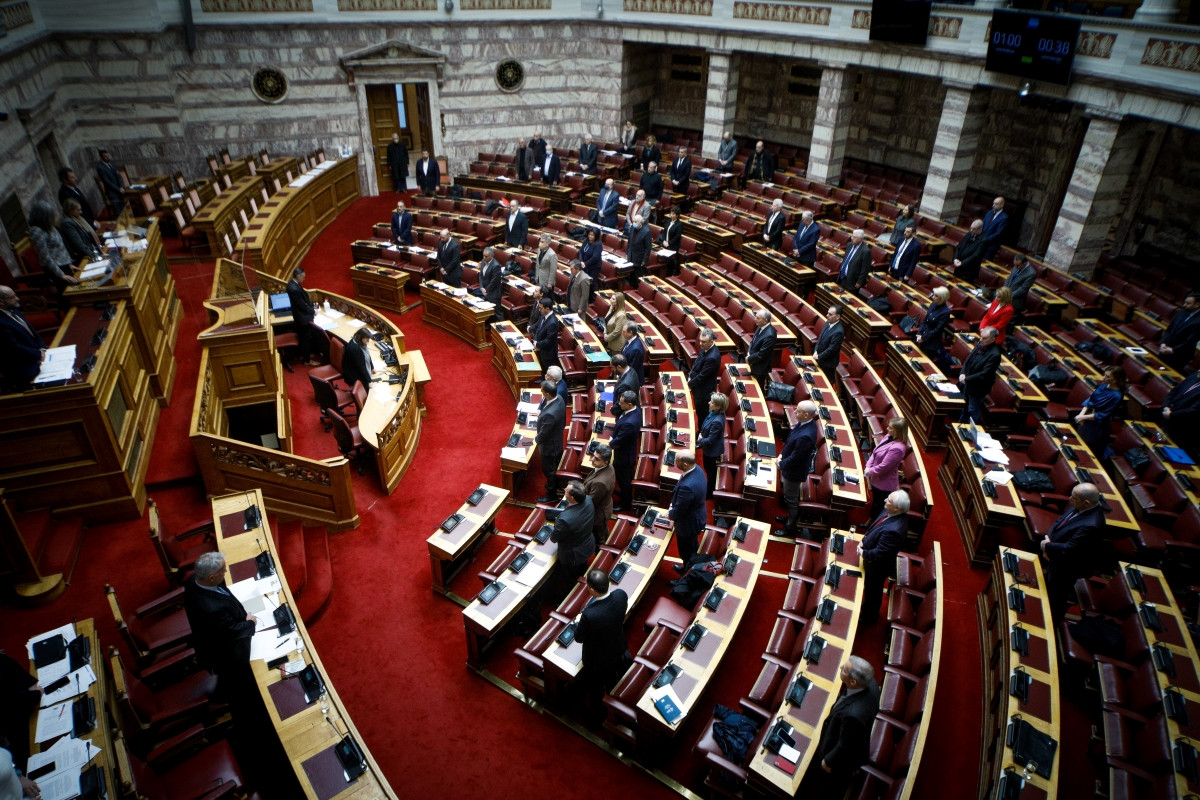 Ψηφίζεται στη Βουλή η τροπολογία για το κόμμα Κασιδιάρη [Live]