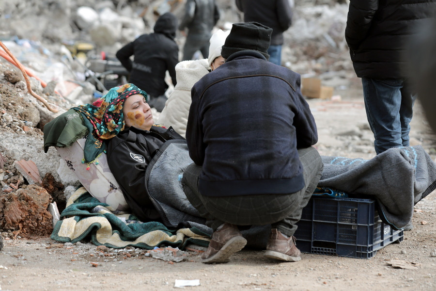 Σεισμός σε Τουρκία, Συρία: Μικρά «θαύματα» κάτω από τα συντρίμμια – Βγήκαν ζωντανοί μετά από 101 ώρες [Βίντεο]