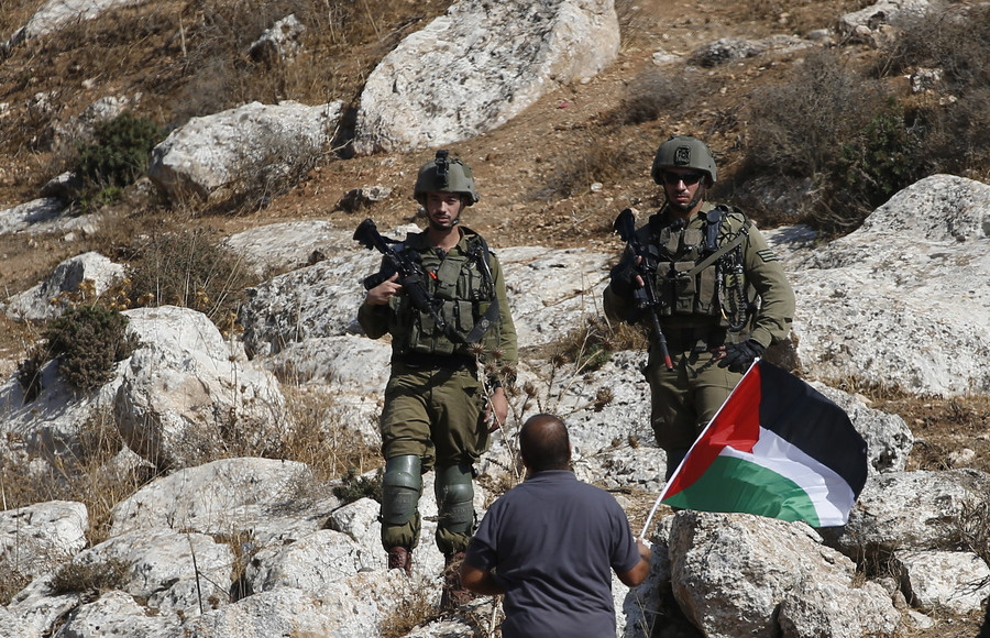 Παράνομους εβραϊκούς οικισμούς στην κατεχόμενη Δ. Όχθη νομιμοποιεί το Ισραήλ
