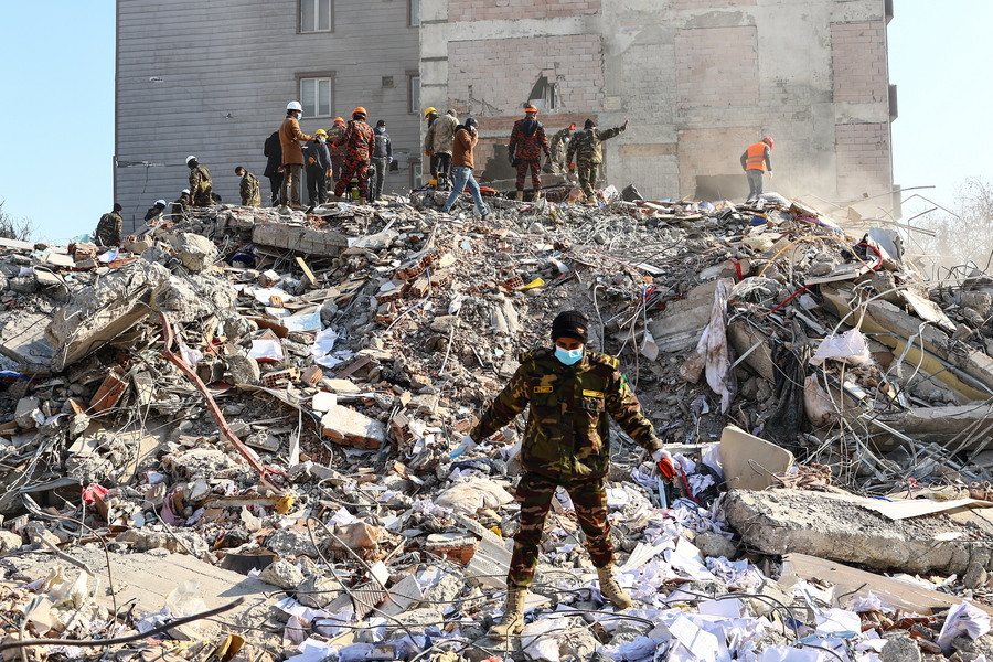 Σεισμός Τουρκία, Συρία: Πάνω από 37.000 τα θύματα