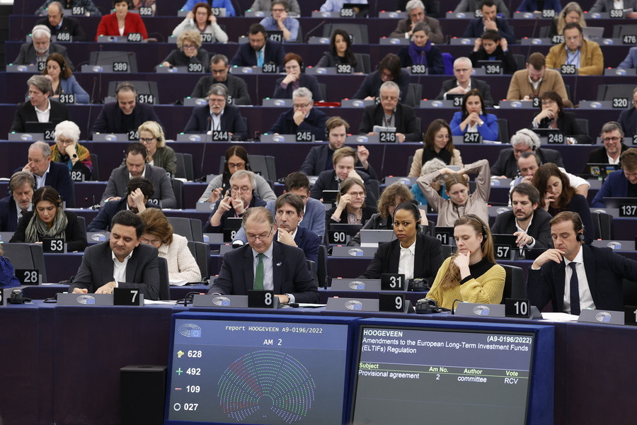 Ευρωκοινοβούλιο: «Κατακεραύνωσαν» Μητσοτάκη για τις υποκλοπές