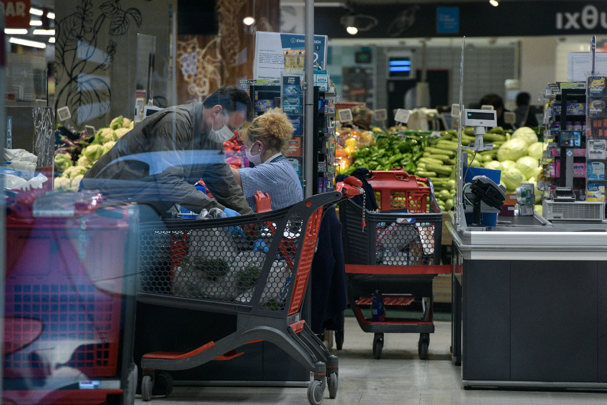 Έρευνα ΙΜΕ-ΓΣΕΒΕΕ: 1 στα 2 νοικοκυριά δεν μπορεί να καλύψει τις ανάγκες του