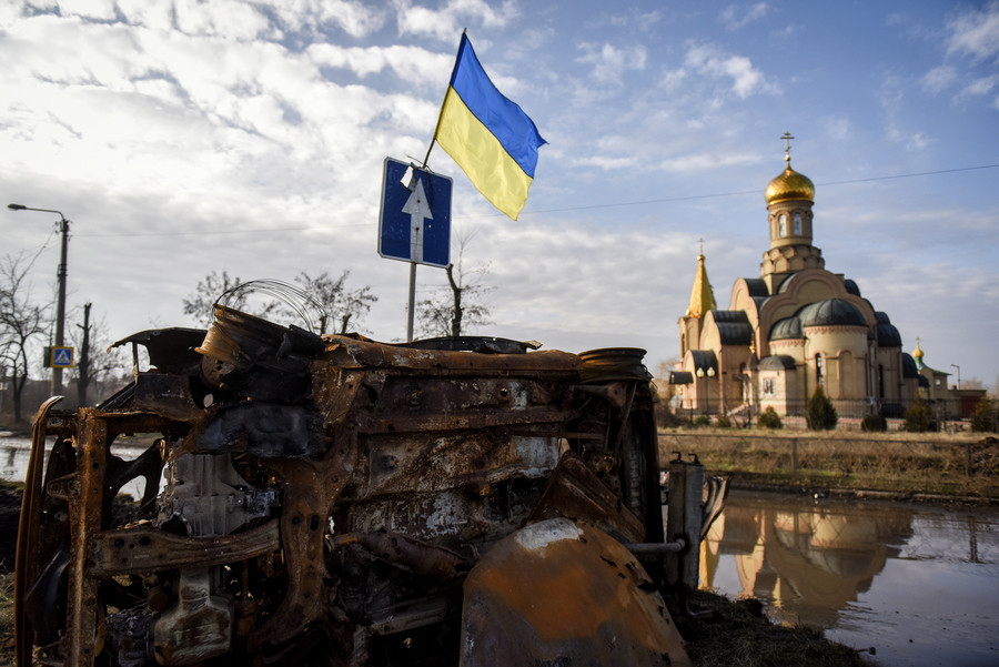 Ένας χρόνος από τη ρωσική εισβολή στην Ουκρανία: Το μήνυμα Ζελένσκι, η κινεζική πρόταση και η στάση της Δύσης
