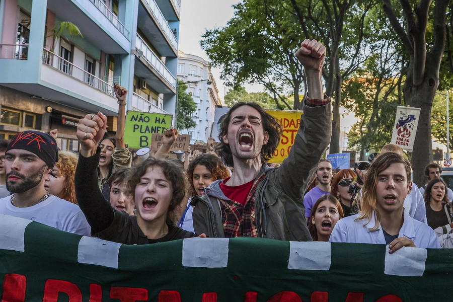 Πορτογαλία: Μαζική διαδήλωση στη Λισαβόνα για μια «Δίκαιη Ζωή»