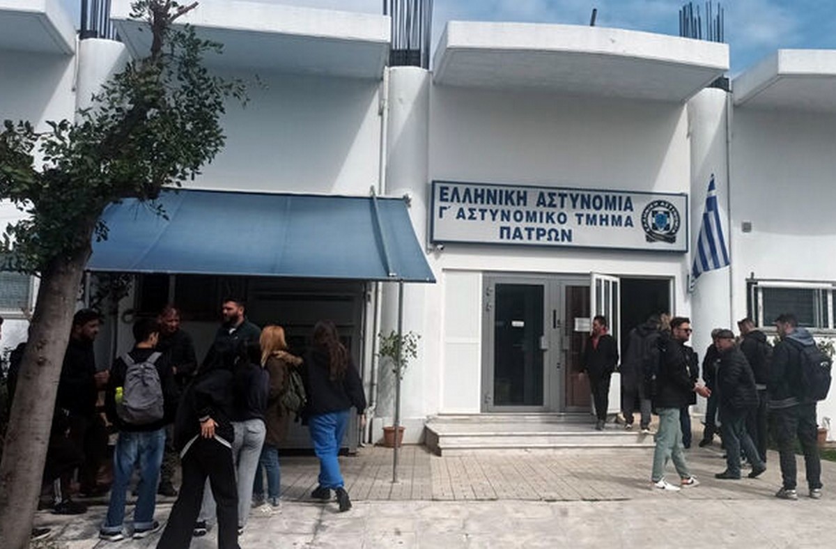 Πάτρα: Καταγγελία για σύλληψη μαθητή σχολείου που τελεί υπό κατάληψη [Βίντεο]