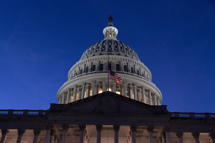 ΗΠΑ: Η Βουλή πιέζει την κυβέρνηση να αποκαλύψει πληροφορίες για την προέλευση του κορονοϊού