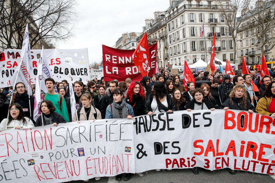 Γαλλία: Νέος γύρος μαζικών κινητοποιήσεων κατά της συνταξιοδοτικής μεταρρύθμισης Μακρόν