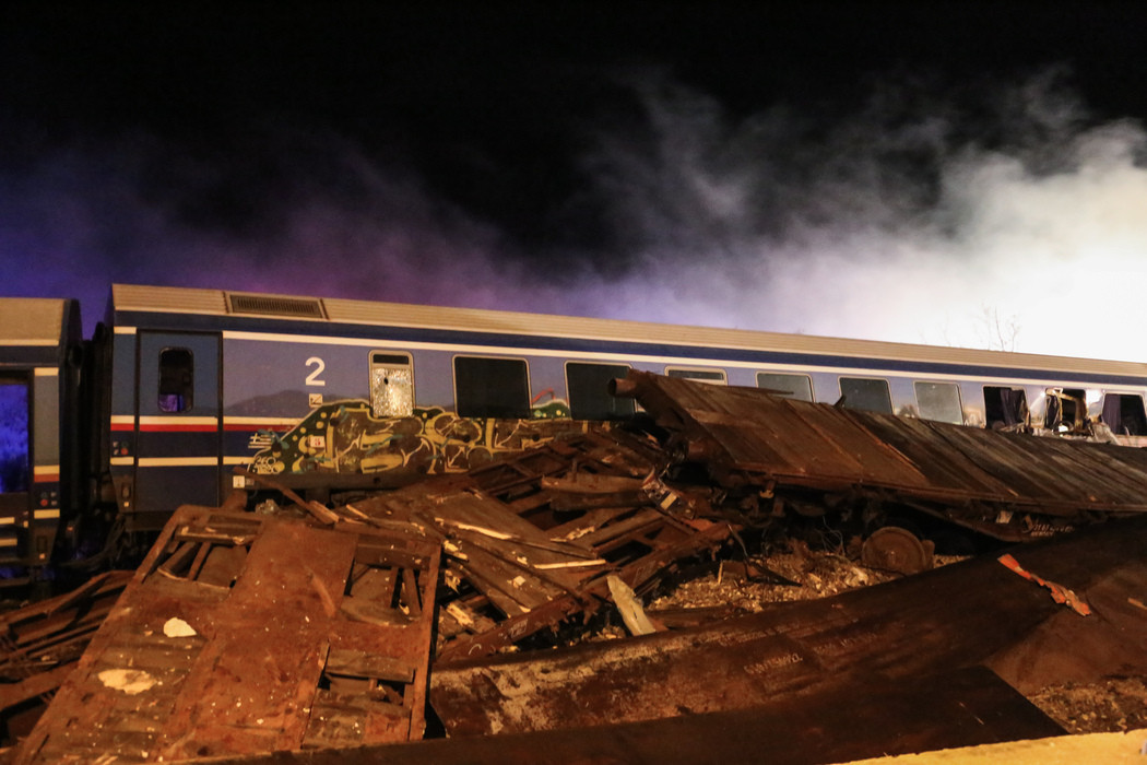 Στο «φως» οι διάλογοι για την τραγωδία των Τεμπών: Η Πυροσβεστική ενημέρωσε τον σταθμάρχη Λάρισας για το δυστύχημα