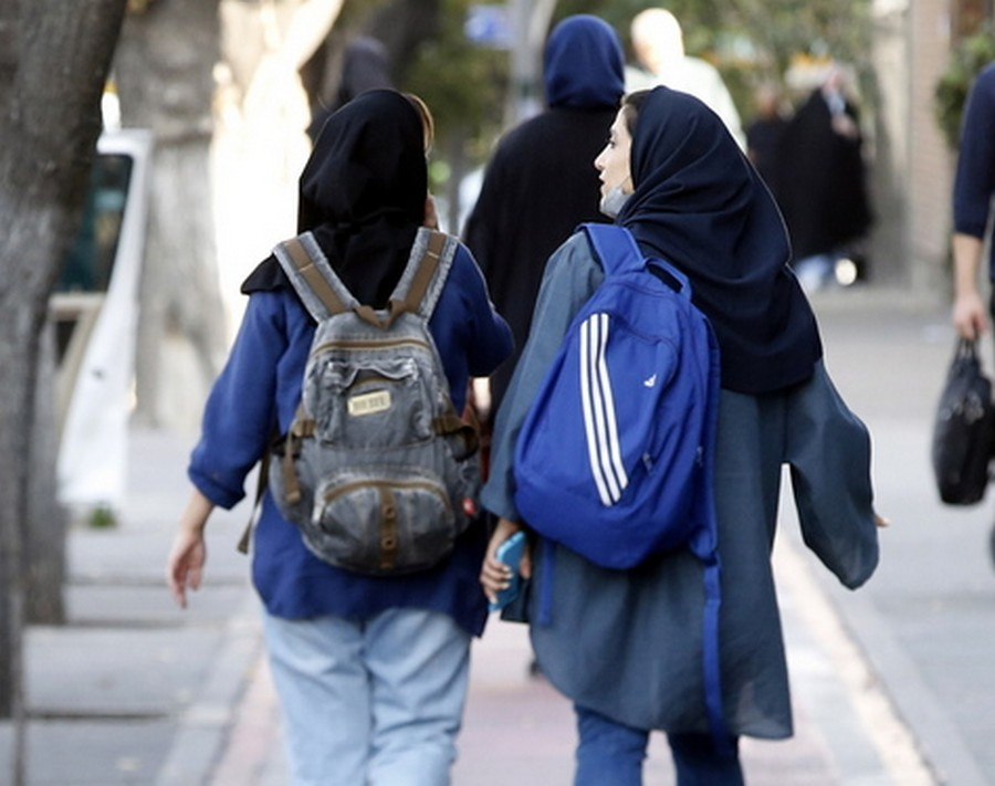 Ιράν: 13.000 μαθήτριες δηλητηριάστηκαν σε σχολεία