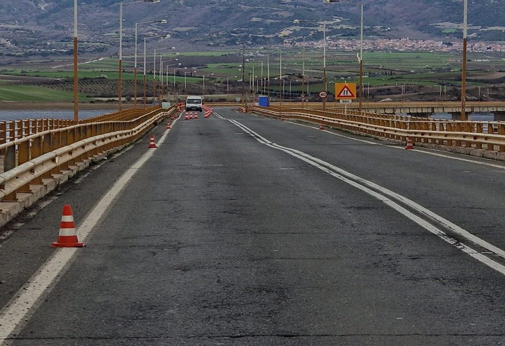 Κοζάνη: Σε κρίσιμη κατάσταση η Υψηλή Γέφυρα Σερβίων – «Οδύσσεια» η μετακίνηση των παιδιών στο σχολείο
