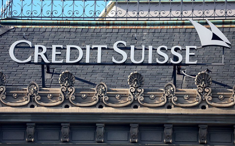 Η ελβετική κυβέρνηση θέλει να επιταχύνει την εξαγορά της Credit Suisse από τη UBS