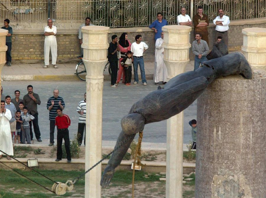 20 χρόνια από την εισβολή στο Ιράκ: o μύθος της ηρωίδας Jessica, το άγαλμα του Saddam και άλλα παραμύθια