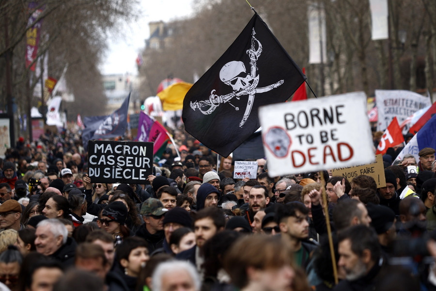 Με το βλέμμα στο Παρίσι πολιτικοί αρχηγοί και κόμματα