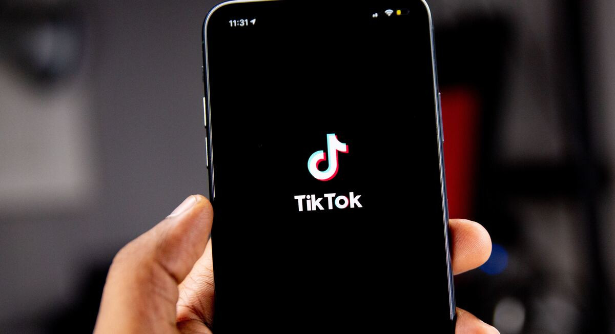 Γαλλία: Απαγόρευση του TikTok στα κινητά των δημοσίων υπαλλήλων